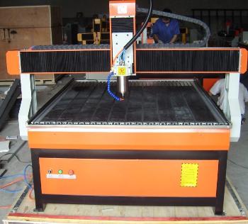 وارد کننده انواع ماشین آلات صنعت چوب cnc