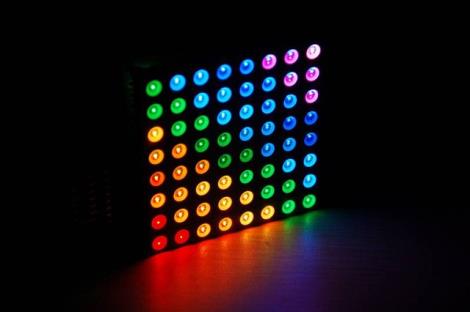 طراحی و اجرا انواع تابلو روان LED رنگی و تک رنگ