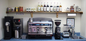 تولید و تجهیز آشپزخانه صنعتی و کافی شاپ و فروش قهوه 