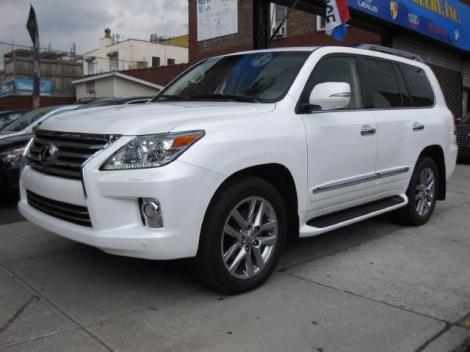 للبیع  Lexus lx570 2013 Call or WhatsApp CHAT  +254703285513