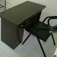  	فروش میز و صندلی اداری دسته دوم در حد نو در تبریز