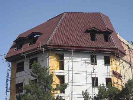 پوشش سقف شیب دار و قوسی انواع سازه های فلزی و بتنی
