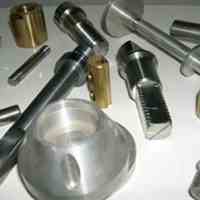 خدمات فرز و تراش CNC 