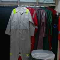 تولید و پخش انواع لباس کارصنعتی تبلیغاتی و ایمنی