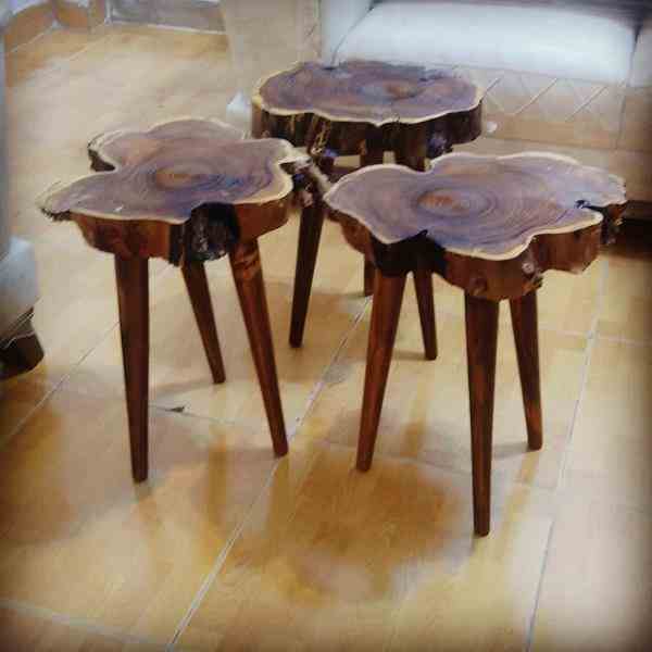 میز عسلی چوبی دست ساز با پایه خراطی شده