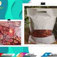 فروش گوجه  خشک حاصل از فعالیت خویش فرمایی جوانان