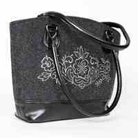 گلدوزی کامپیوتری رز