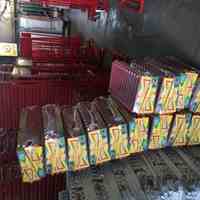 تولید کننده انواع استند و قفسه محصول و میزکانتر