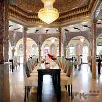 رستوران نگارستان  در ملک شهر