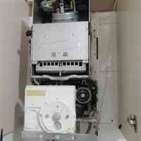 تعمیر و سرویس و نصب پکیج دیواری و آبگرمکن .