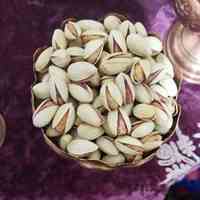 پسته وقوتو در سوغات سرای شمس 