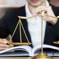 وکیل دادگستری و مشاور حقوقی
