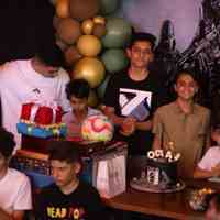 برگزاری تولد در کافه 435 برج میلاد تهران