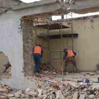 تخریب ساختمان وخاکبرداری در تبریز 