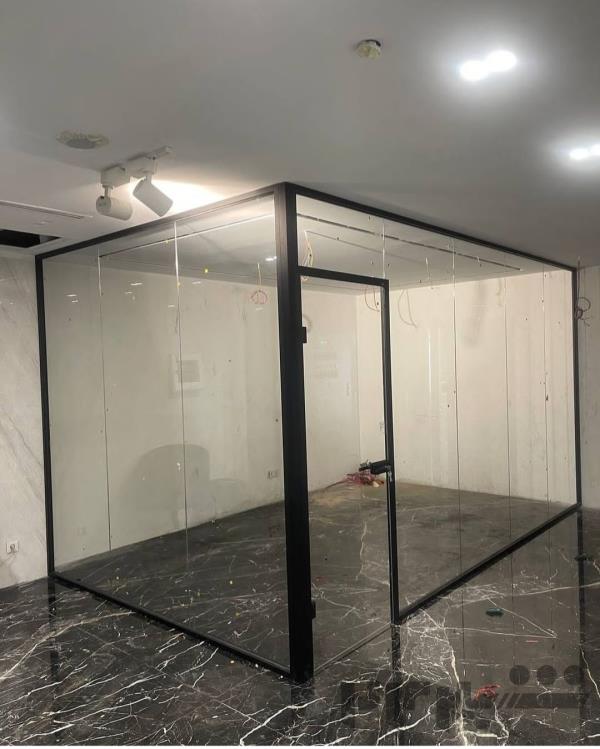 شیشه وآینه کاری