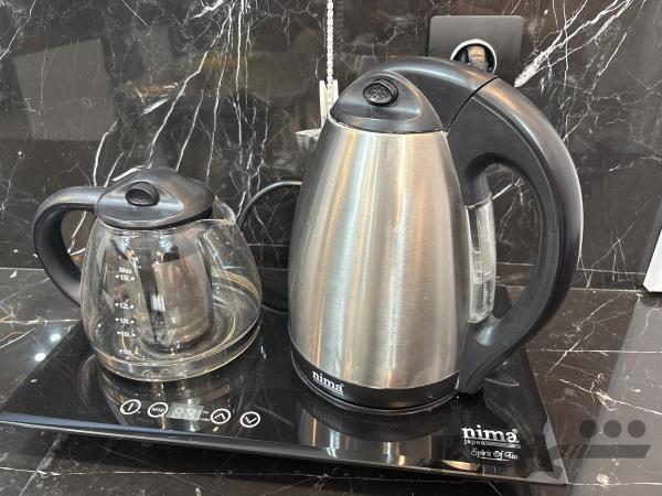 کتری و قوری کنار هم نیما ژاپن